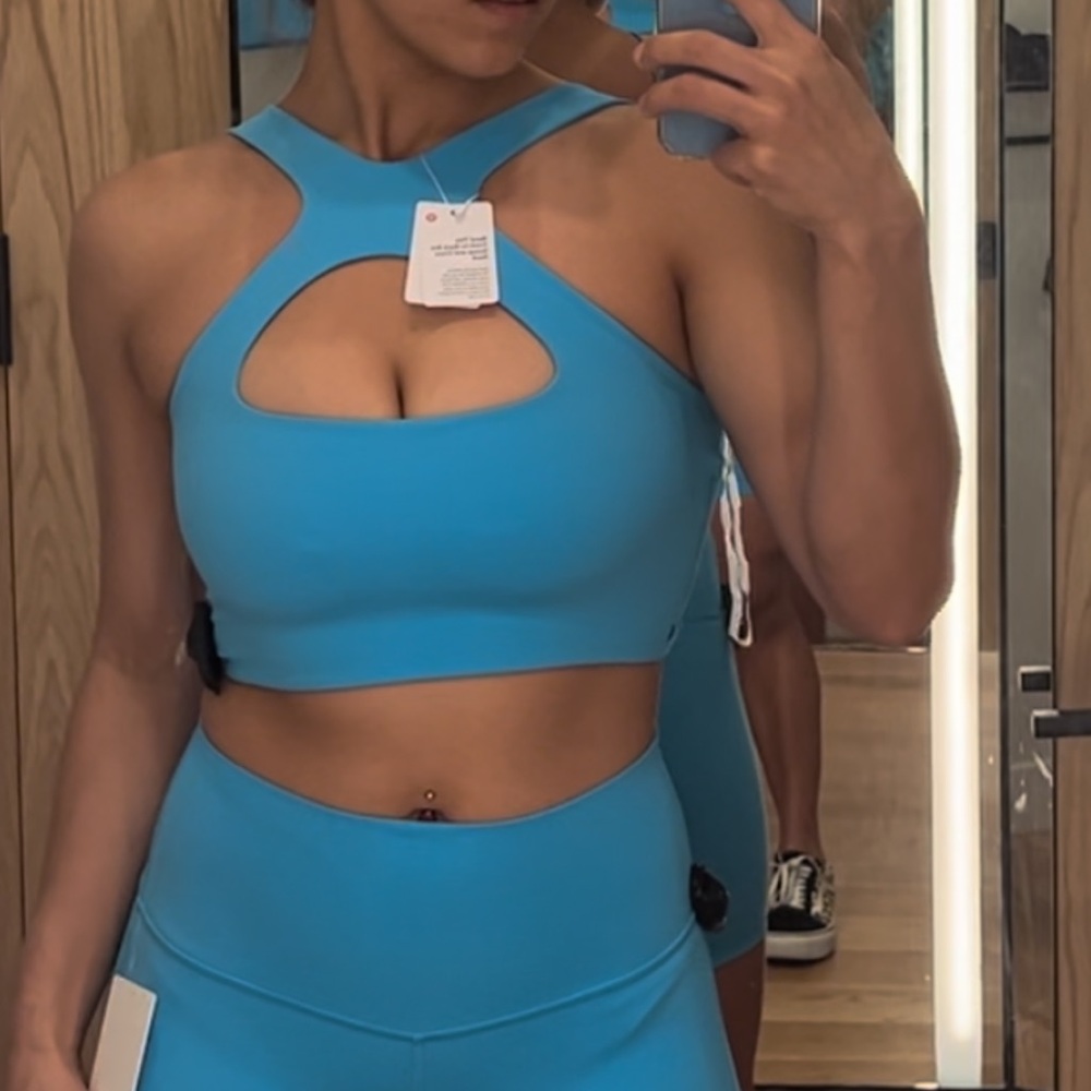 Bend This Scoop and Cross Bra size S/M in Kayak Blue